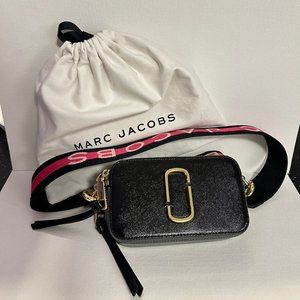 AUTHENTIC MARC JACOBS Snapshot Camera Bag pink strap black leather - preloved